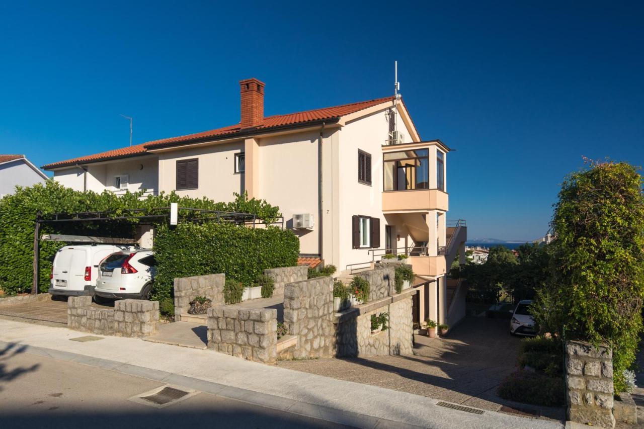 Apartmani Paradiso Krk Town Exterior photo