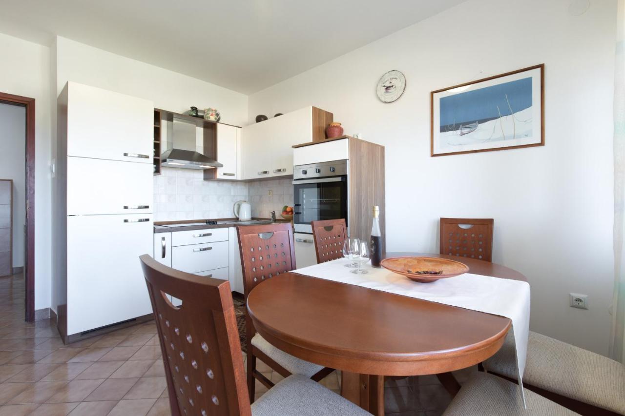 Apartmani Paradiso Krk Town Exterior photo