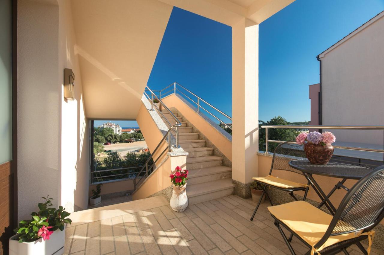 Apartmani Paradiso Krk Town Exterior photo