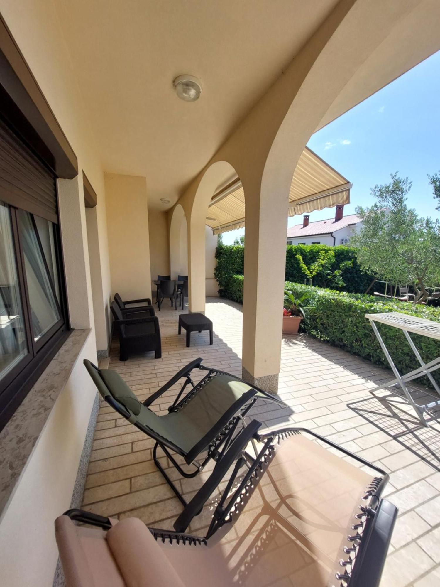 Apartmani Paradiso Krk Town Exterior photo